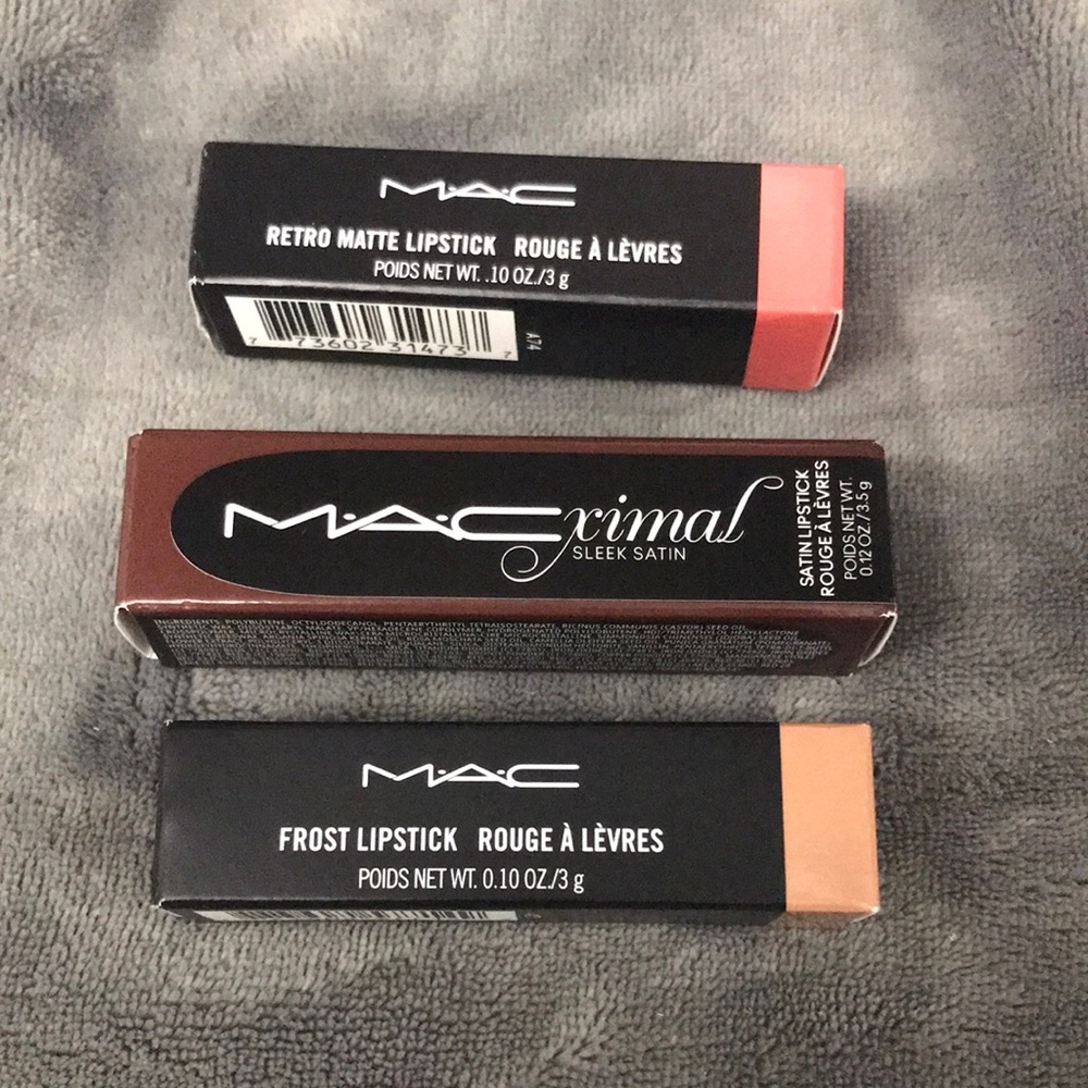 MAC Cosmetics Lipstick Trio - Retro Matte, Frost, Sleek Satin
